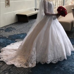 Long sleeve wedding dress